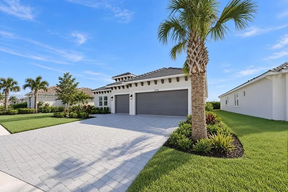 15756 Modena Street Naples, FL 34114