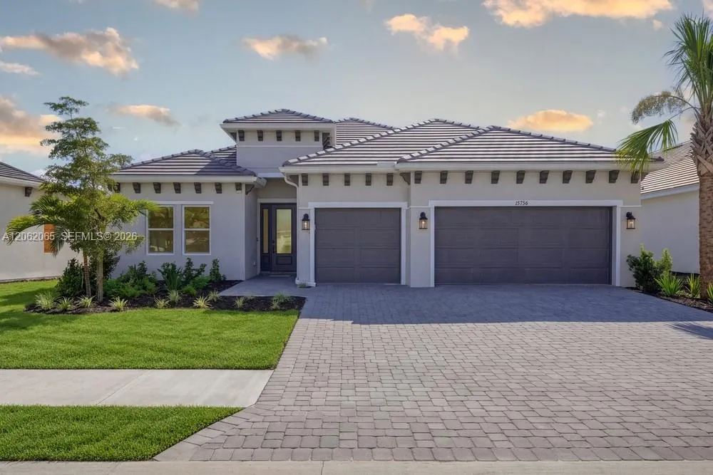 15756 Modena Street Naples, FL 34114