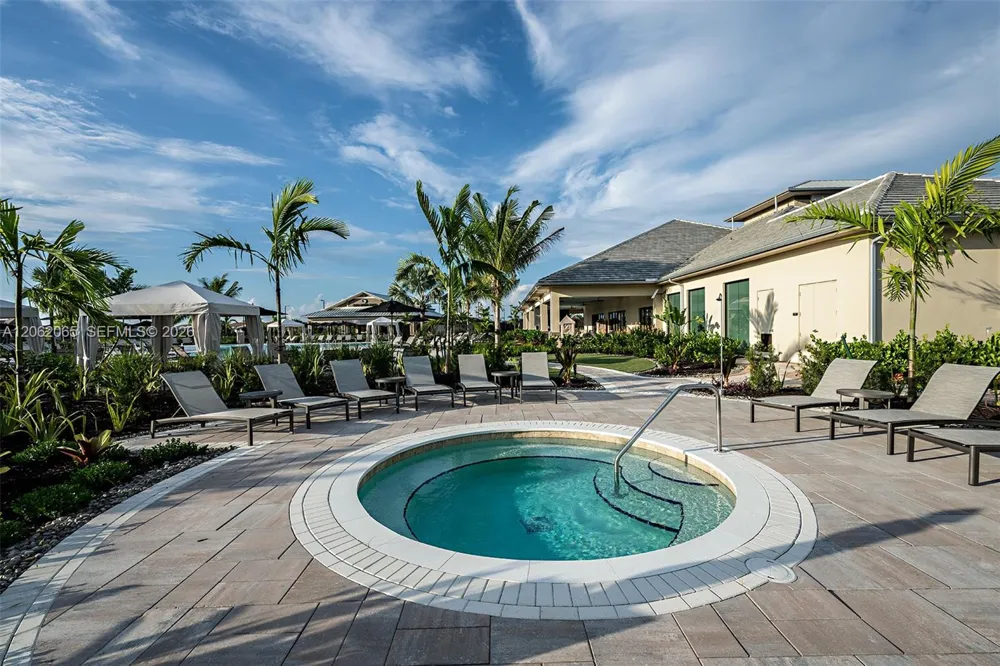 15756 Modena Street Naples, FL 34114