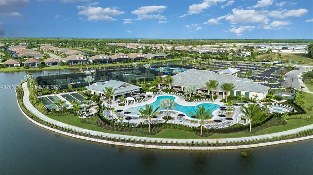 15756 Modena Street Naples, FL 34114