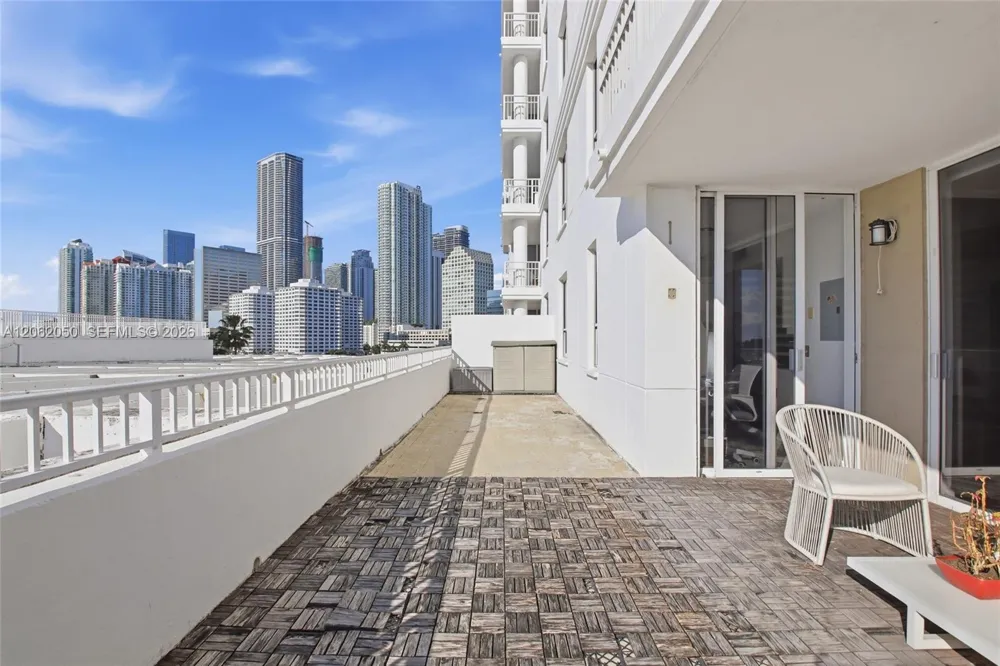 701 Brickell Key Blvd #610 Miami, FL 33131