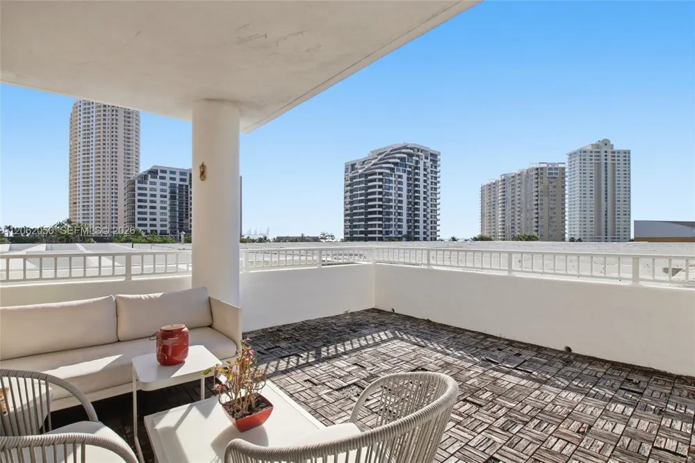 701 Brickell Key Blvd #610 Miami, FL 33131