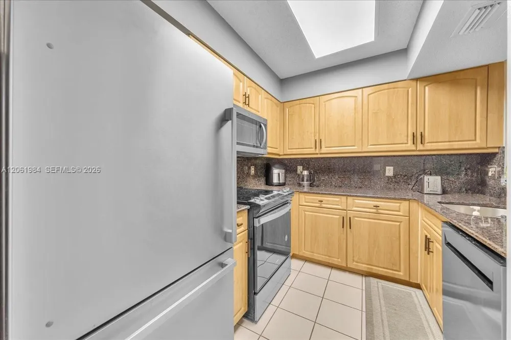 2240 Cypress Bend Dr #204 Pompano Beach, FL 33069