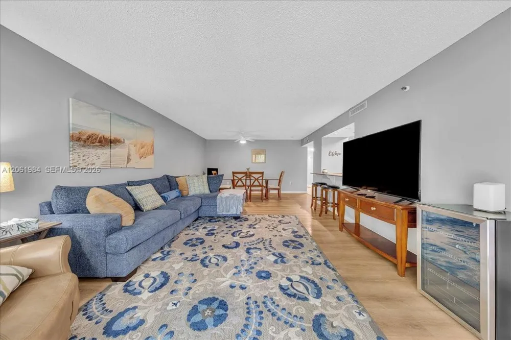 2240 Cypress Bend Dr #204 Pompano Beach, FL 33069