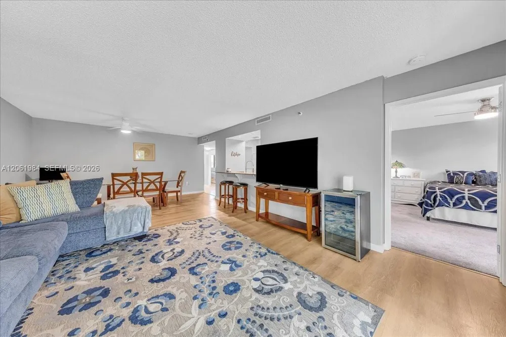 2240 Cypress Bend Dr #204 Pompano Beach, FL 33069