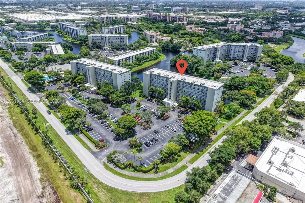 2240 Cypress Bend Dr #204 Pompano Beach, FL 33069