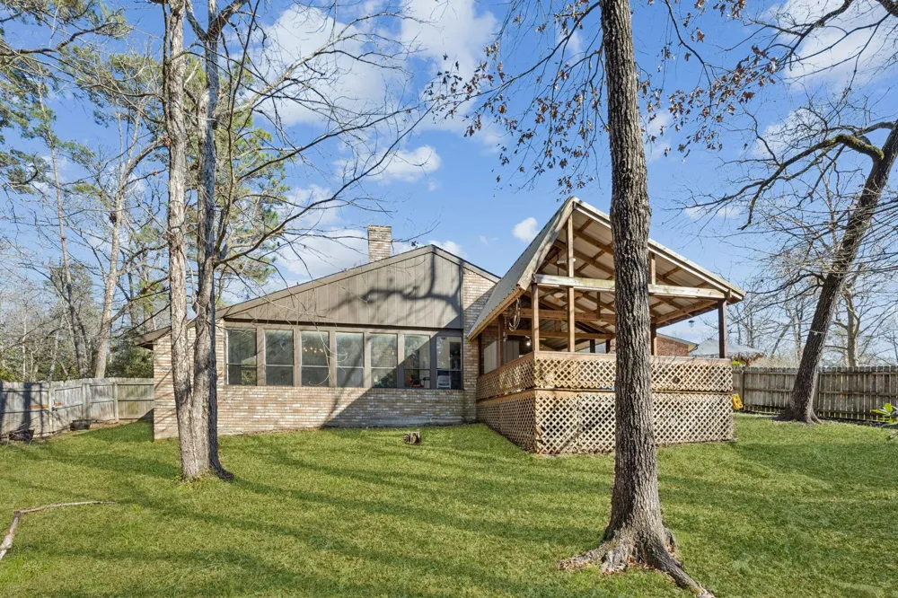 24617 Camwood Road Huntsville, TX 77320