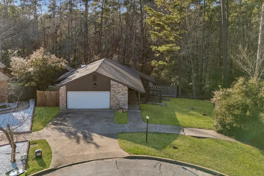 24617 Camwood Road Huntsville, TX 77320