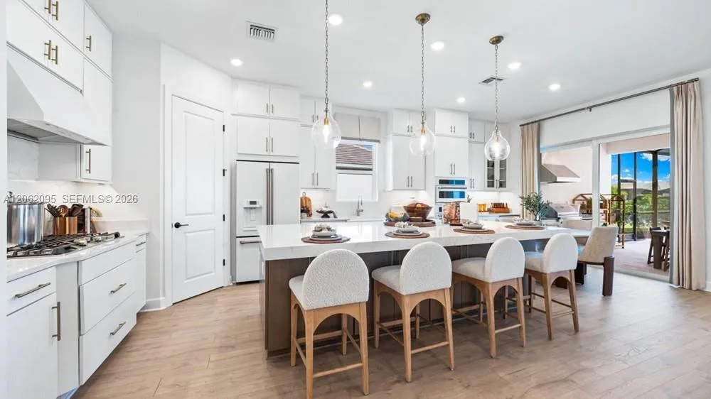 15697 Genova Drive Naples, FL 34114