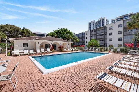 1541 S Ocean Blvd #204