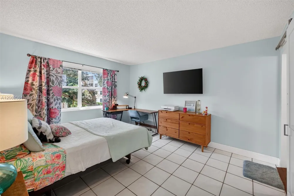 1541 S Ocean Blvd #204 Lauderdale By The Sea, FL 33062
