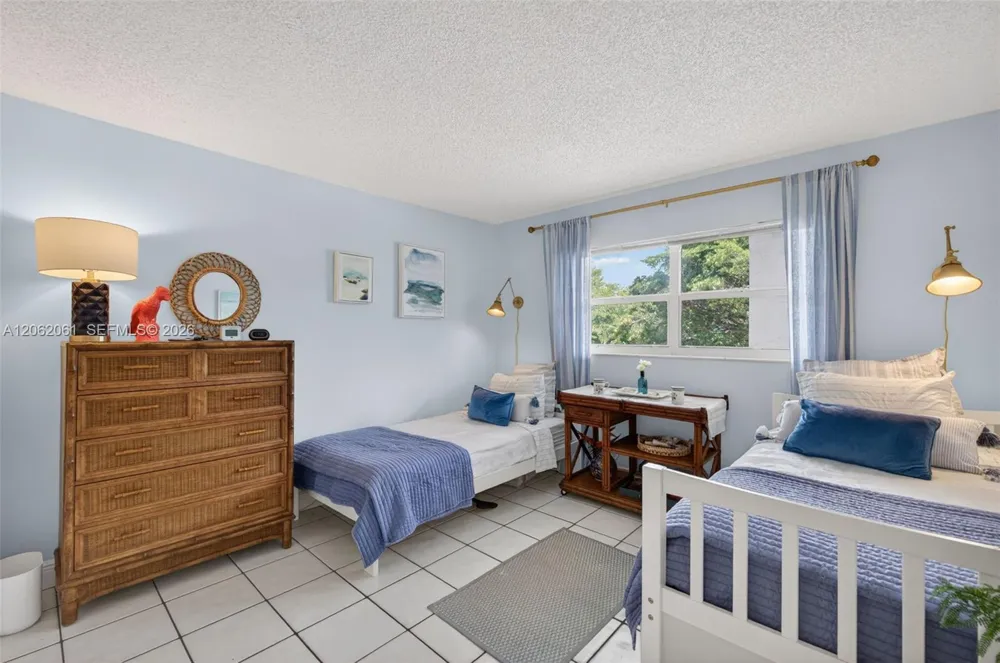 1541 S Ocean Blvd #204 Lauderdale By The Sea, FL 33062