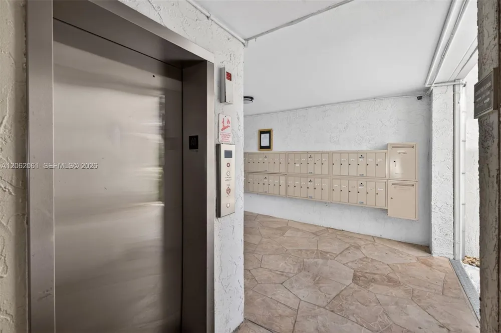 1541 S Ocean Blvd #204 Lauderdale By The Sea, FL 33062