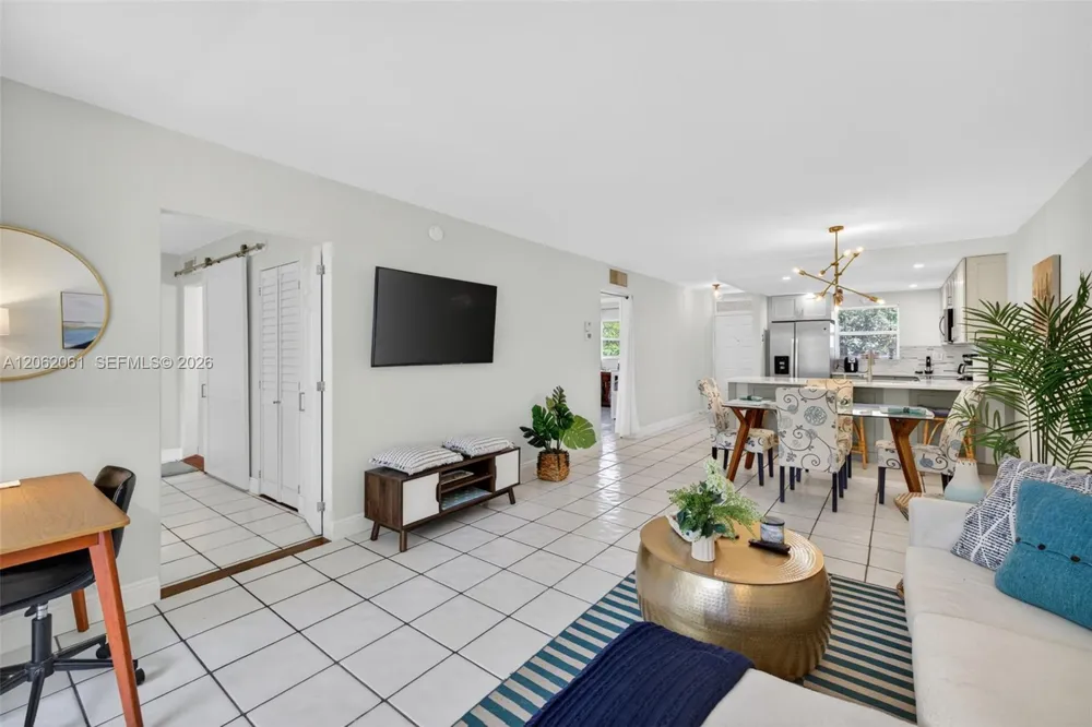 1541 S Ocean Blvd #204 Lauderdale By The Sea, FL 33062