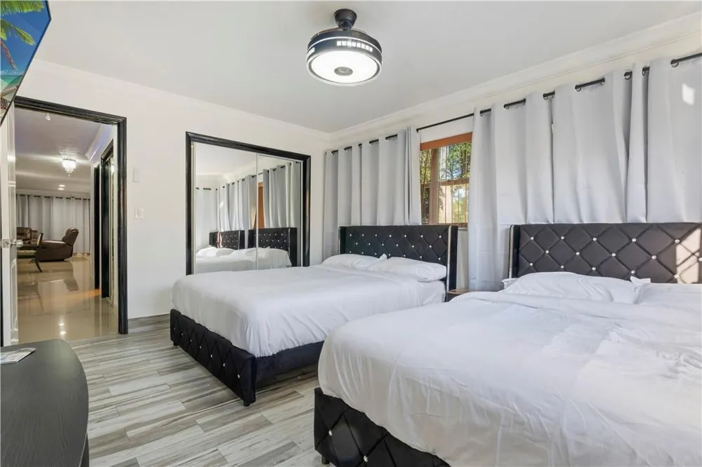 19340 NE 19 AVENUE North Miami Beach, FL 33179