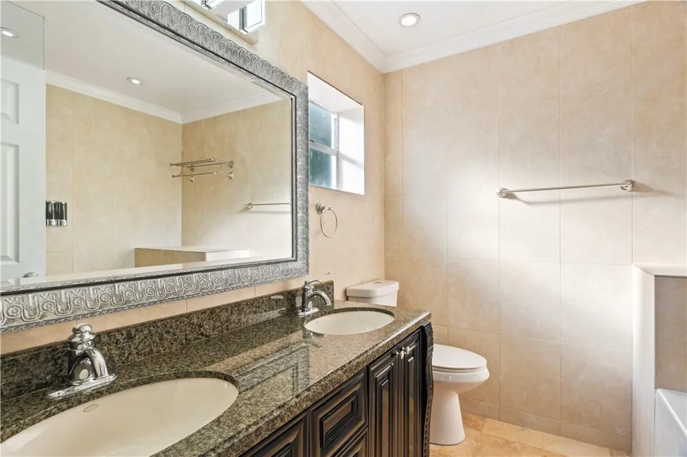 19340 NE 19 AVENUE North Miami Beach, FL 33179