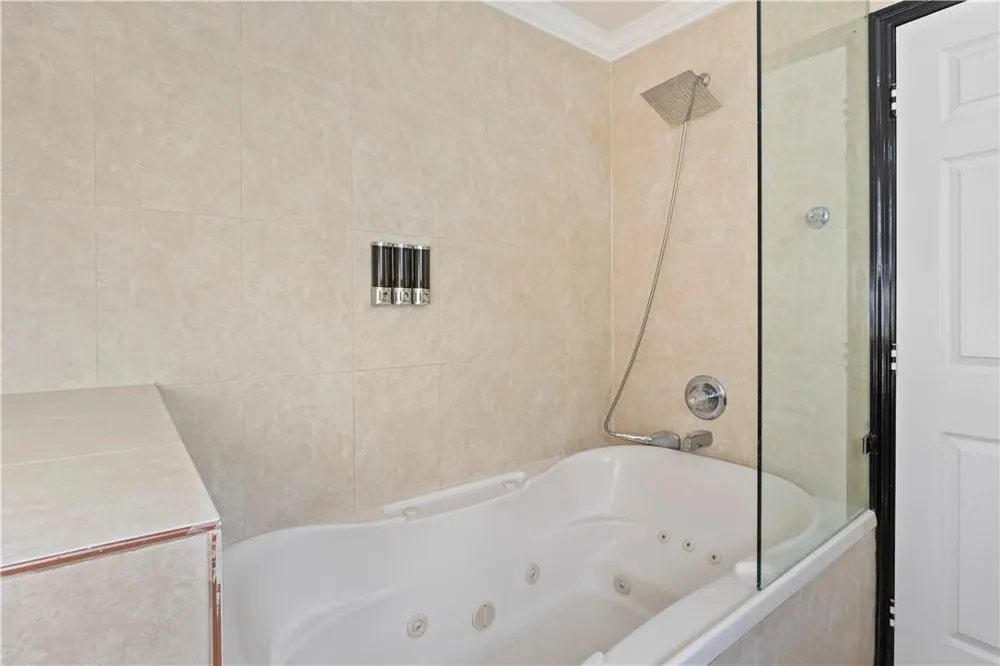 19340 NE 19 AVENUE North Miami Beach, FL 33179