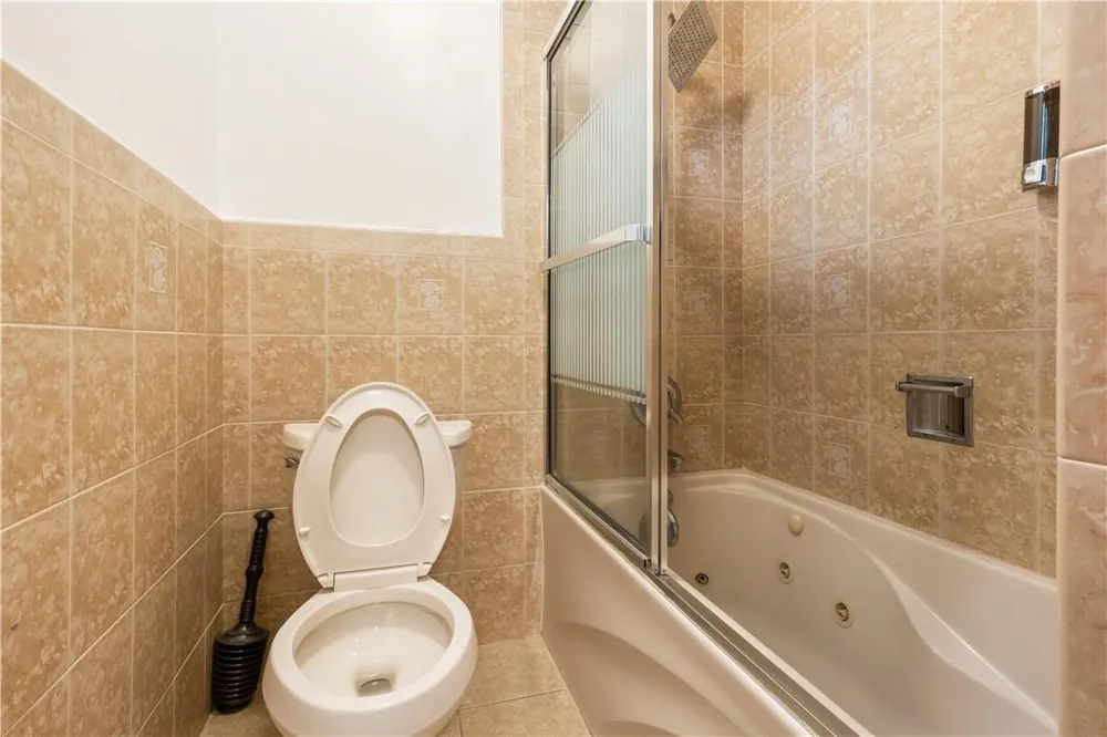 19340 NE 19 AVENUE North Miami Beach, FL 33179