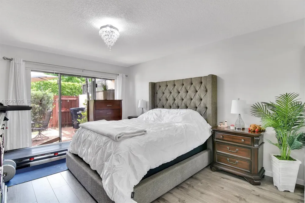 11743 SW 112th Ter Miami, FL 33186
