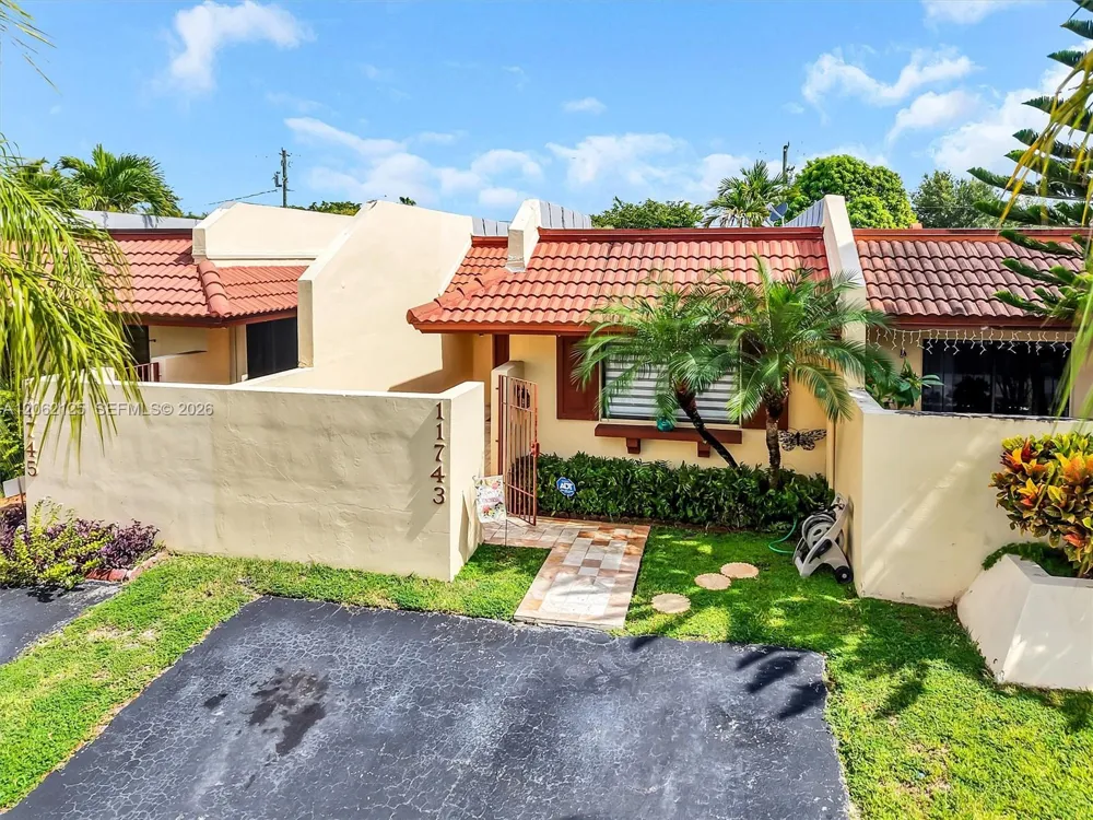 11743 SW 112th Ter Miami, FL 33186