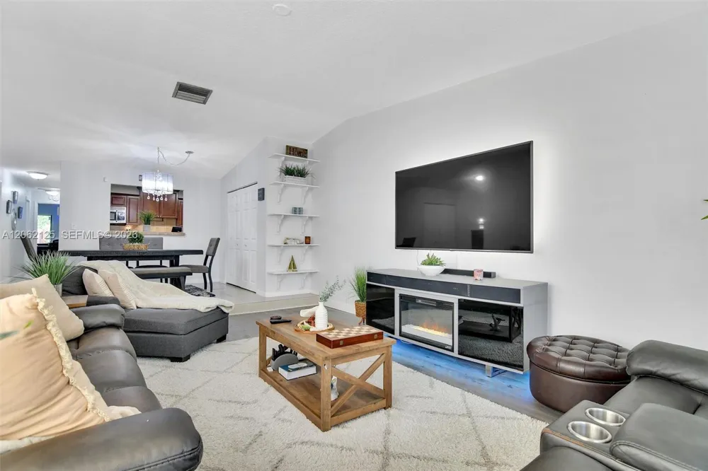 11743 SW 112th Ter Miami, FL 33186