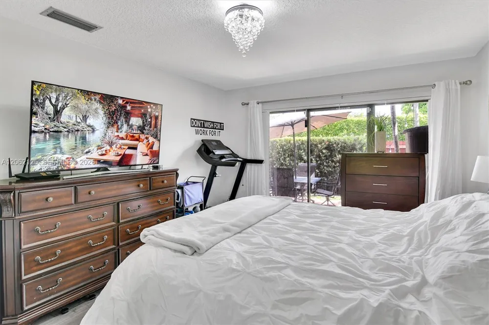 11743 SW 112th Ter Miami, FL 33186