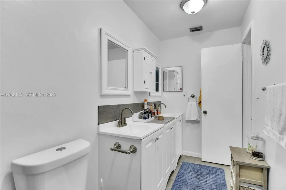 11743 SW 112th Ter Miami, FL 33186