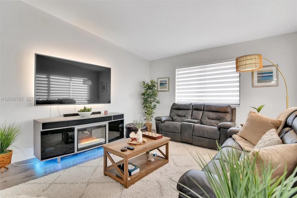 11743 SW 112th Ter Miami, FL 33186