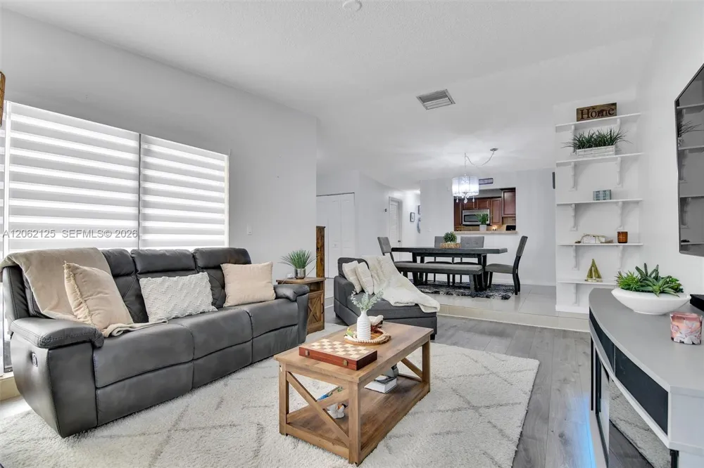 11743 SW 112th Ter Miami, FL 33186