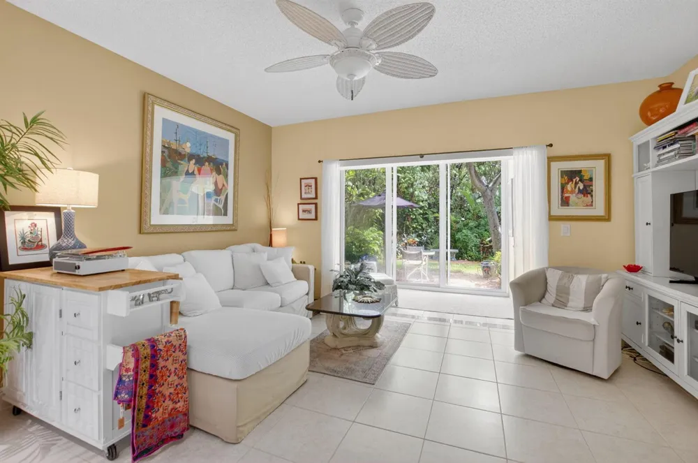 1041 Kokomo Key Lane Delray Beach, FL 33483