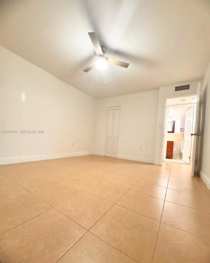 9473 SW 76th St #P1 Miami, FL 33173