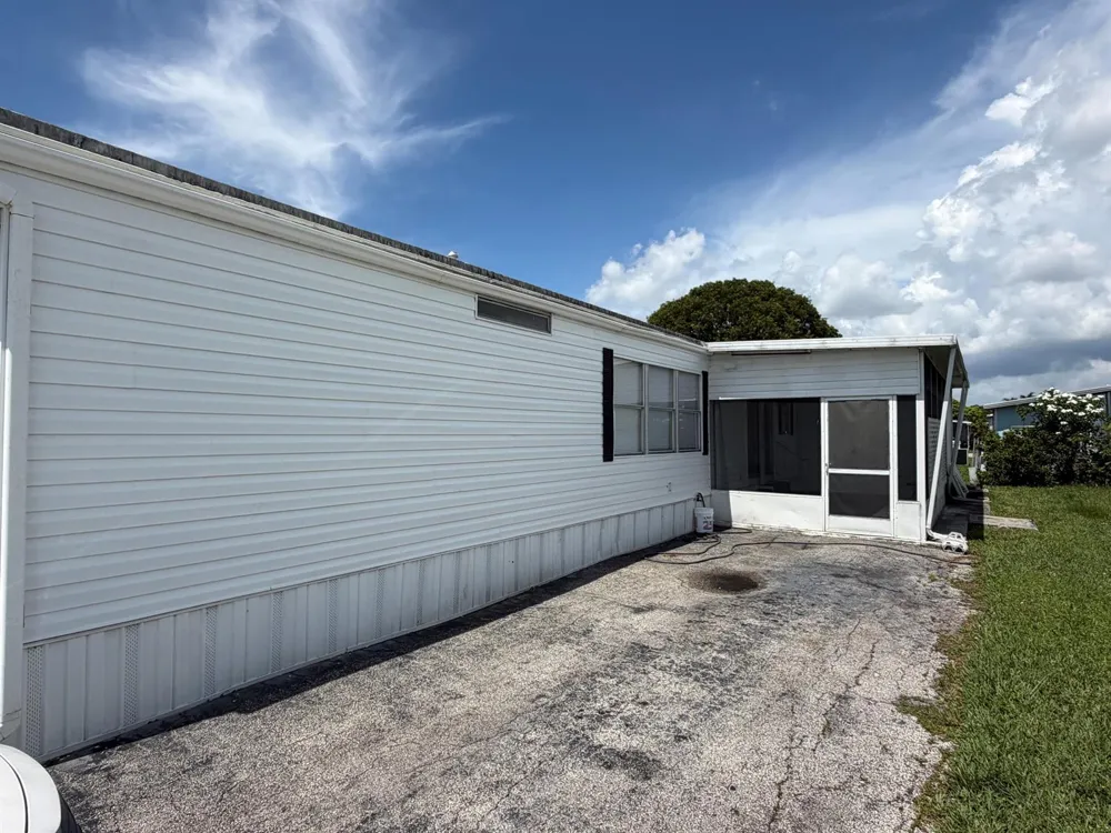 5251 SW 22ND AVENUE Dania Beach, FL 33312
