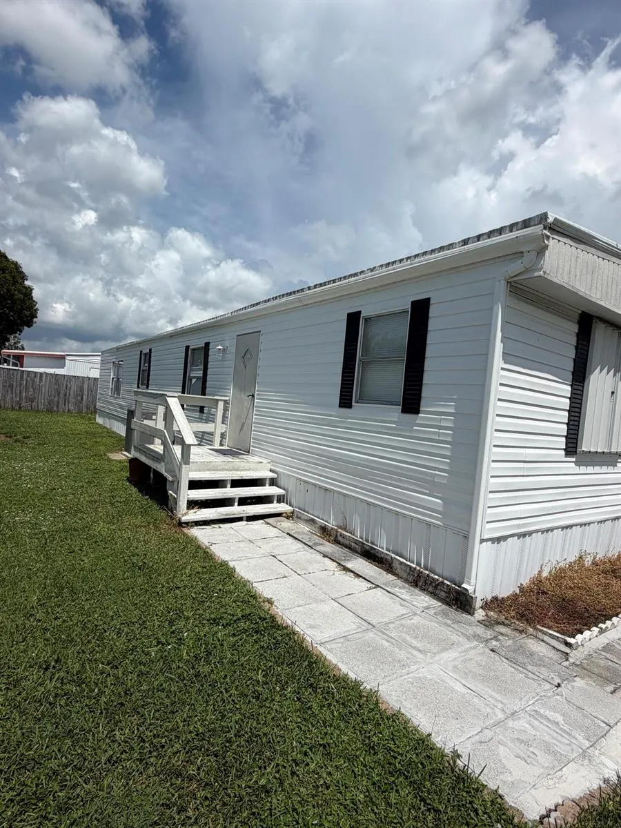 5251 SW 22ND AVENUE Dania Beach, FL 33312