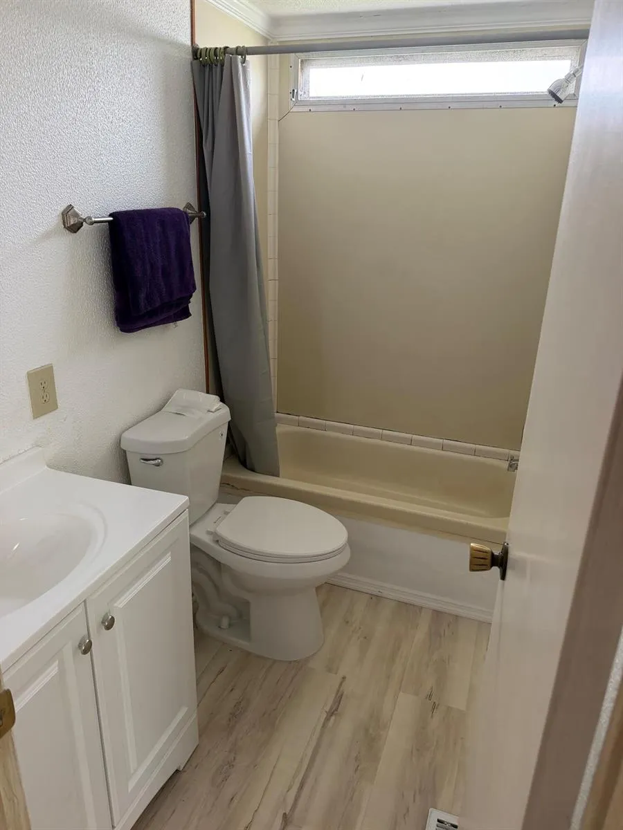 5251 SW 22ND AVENUE Dania Beach, FL 33312