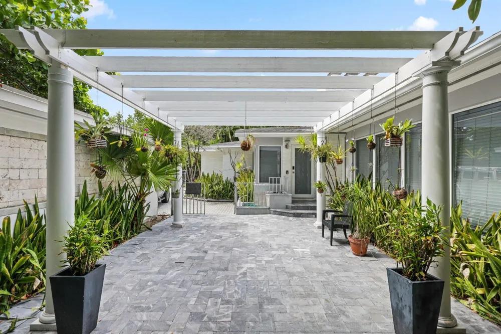 1313 SEABREEZE BOULEVARD ##B Fort Lauderdale, FL 33316