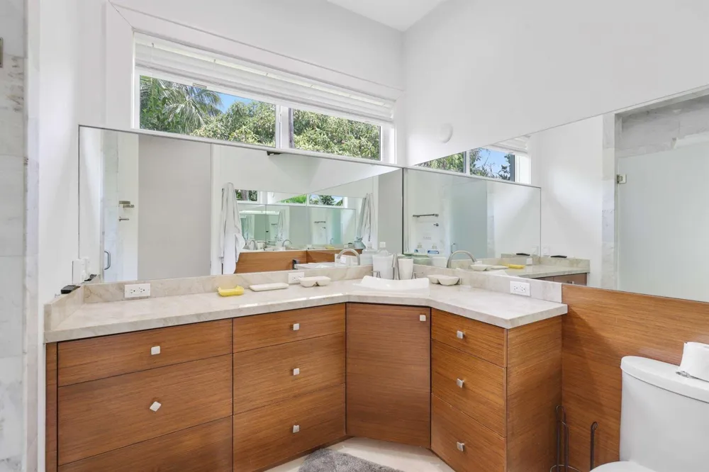 12 Sylvan Lane Fort Lauderdale, FL 33316