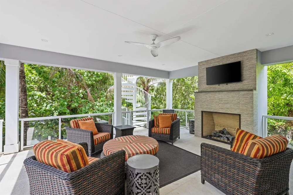 12 Sylvan Lane Fort Lauderdale, FL 33316