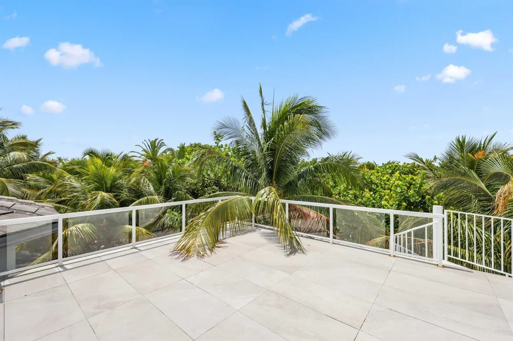 12 Sylvan Lane Fort Lauderdale, FL 33316