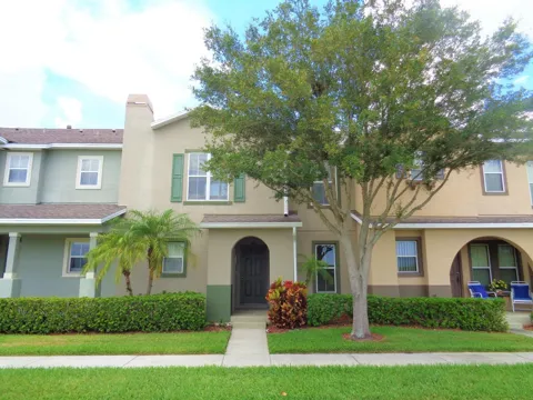 1636 POINTE WEST WAY