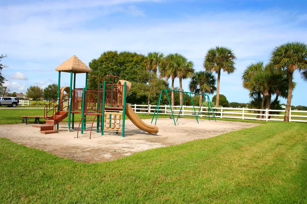 1636 POINTE WEST WAY Vero Beach, FL 32966