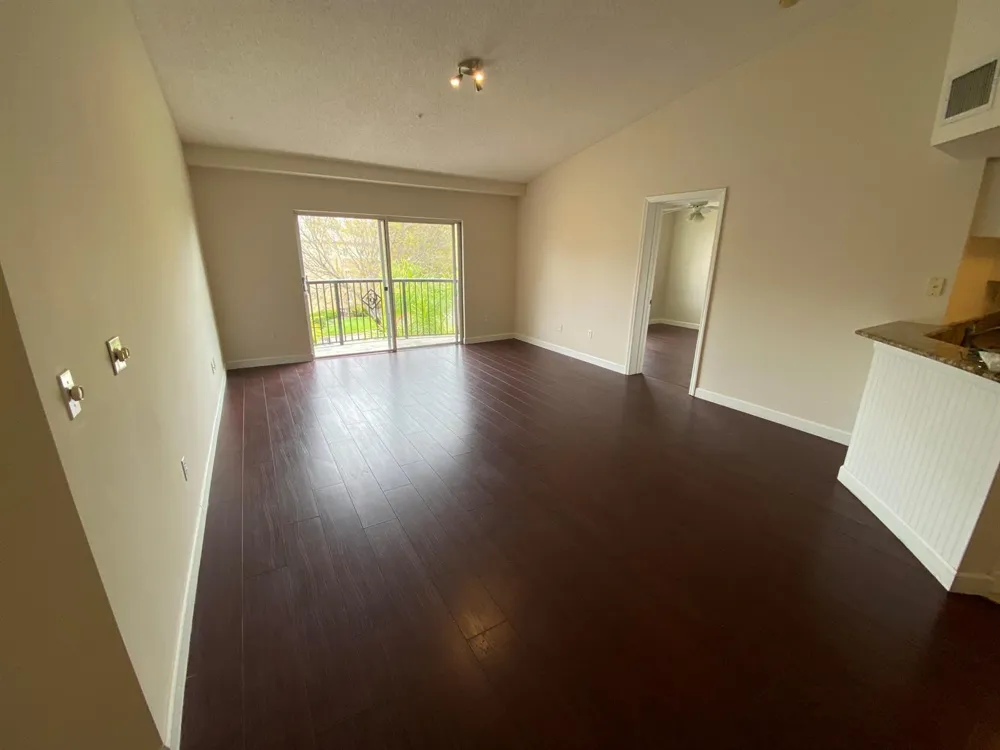 1100 S CRESTWOOD COURT S #1117 Royal Palm Beach, FL 33411