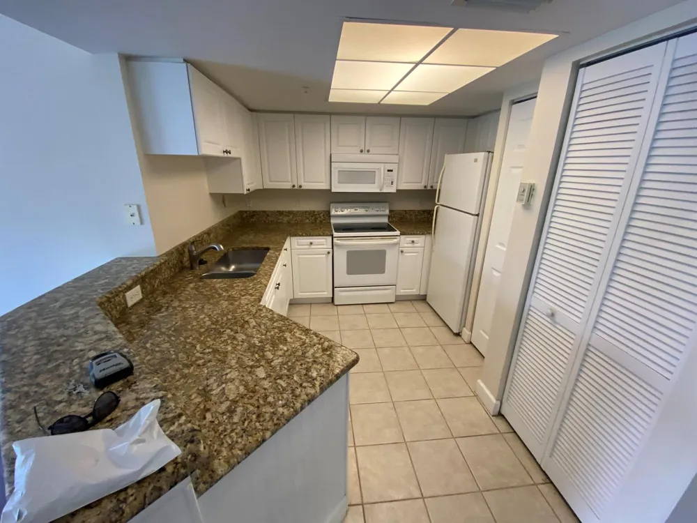 1100 S CRESTWOOD COURT S #1117 Royal Palm Beach, FL 33411