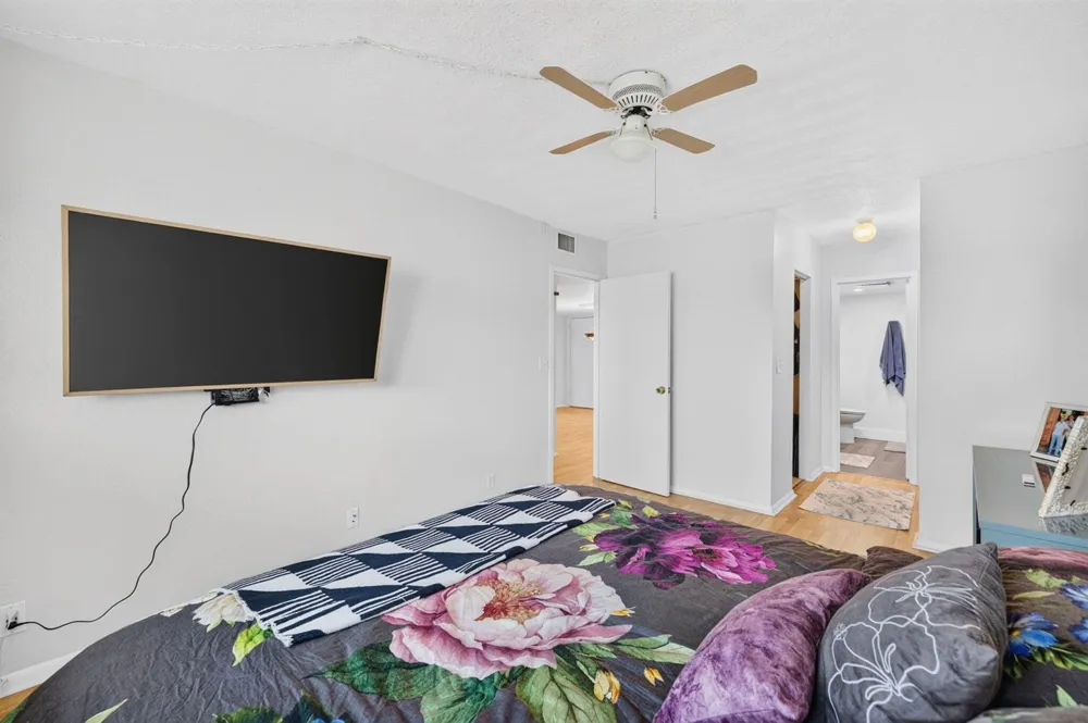 3004 NE 5TH TERRACE #216-C Wilton Manors, FL 33334