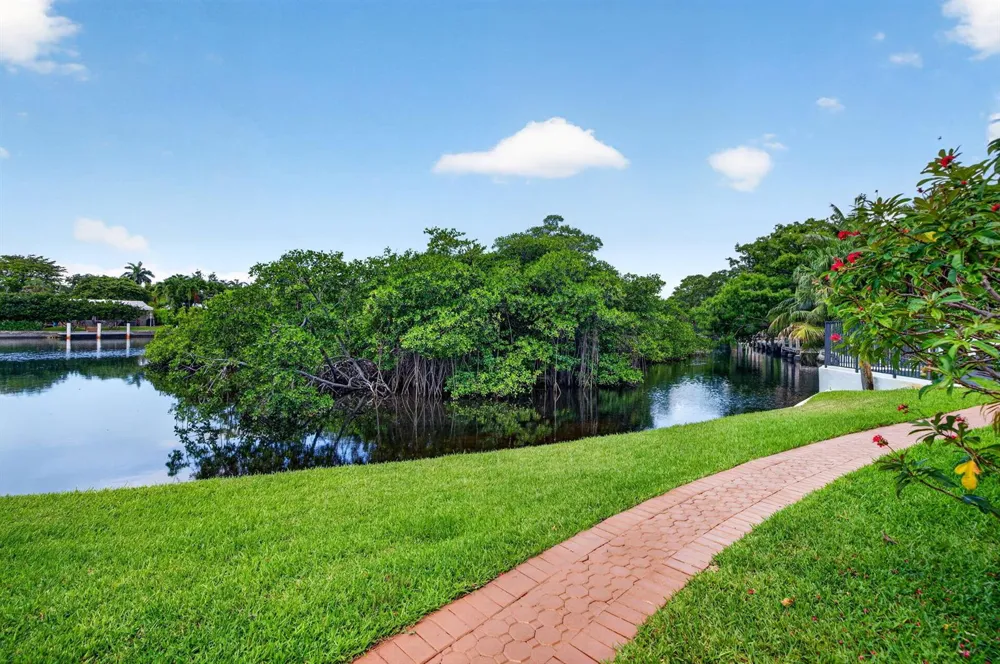 3004 NE 5TH TERRACE #216-C Wilton Manors, FL 33334