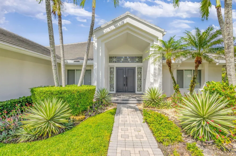 11 MARLWOOD LANE Palm Beach Gardens, FL 33418