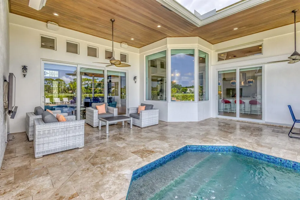 11 MARLWOOD LANE Palm Beach Gardens, FL 33418
