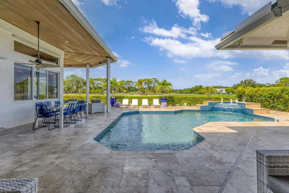 11 MARLWOOD LANE Palm Beach Gardens, FL 33418