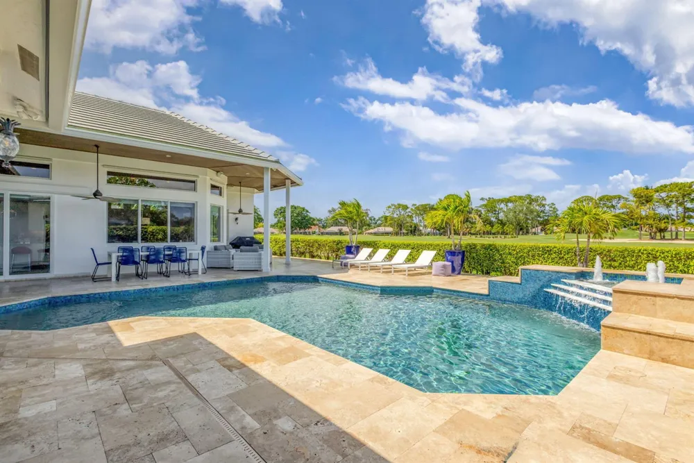11 MARLWOOD LANE Palm Beach Gardens, FL 33418