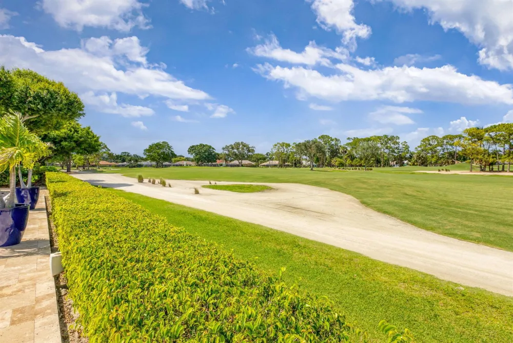 11 MARLWOOD LANE Palm Beach Gardens, FL 33418