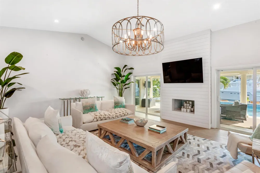 904 HYACINTH DRIVE Delray Beach, FL 33483